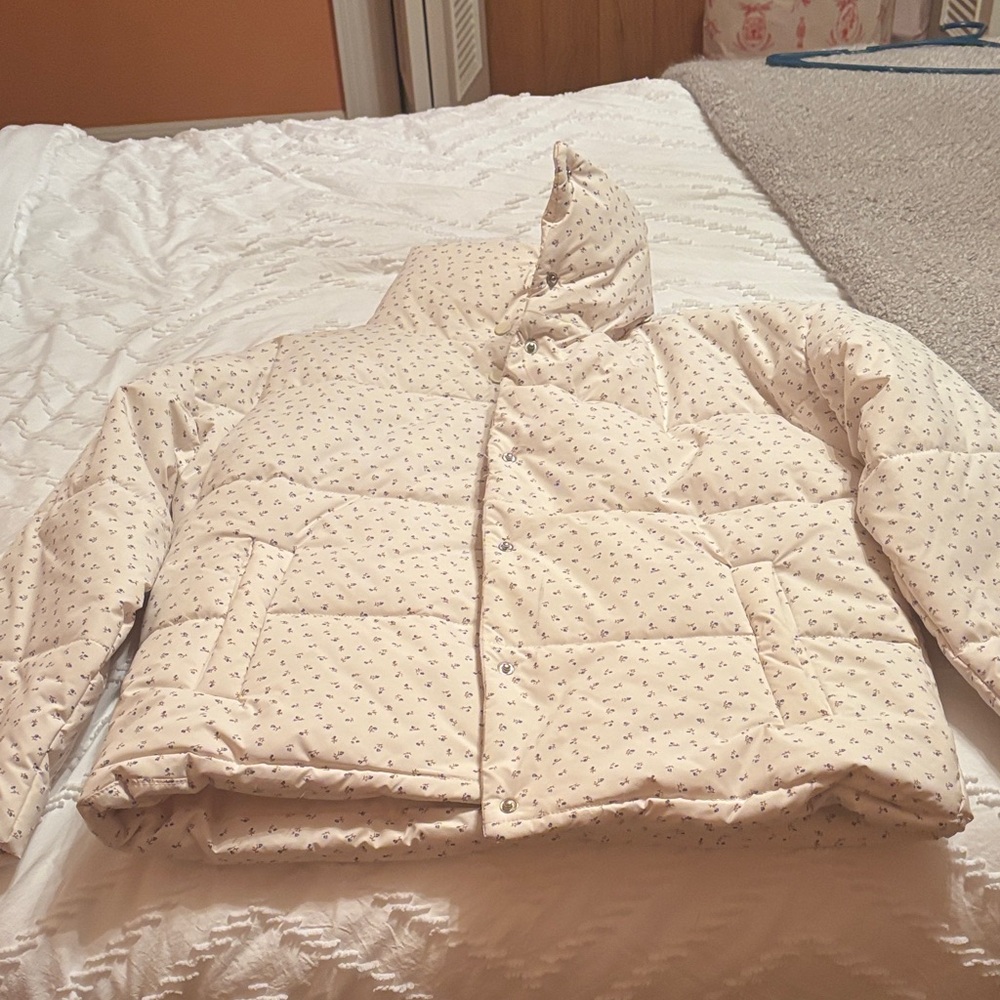 She + Sky Cream Puffer Jacket - Picture 3 of 6